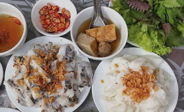 #9-HP Steamed Rice Rolls(Bánh cuốn) / #9 -海防猪肉肠粉